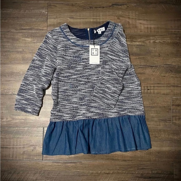 Cute peplum top with denim ruffle - Picture 2 of 7